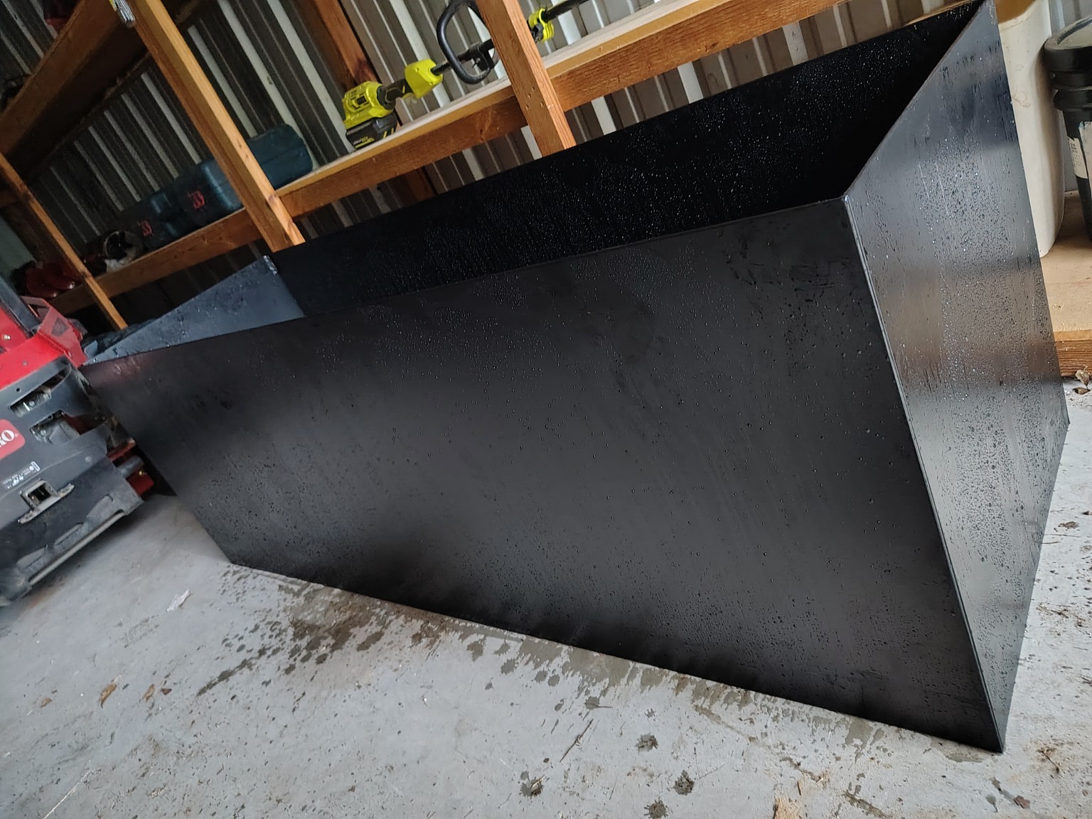 Side profile of long steel planter box